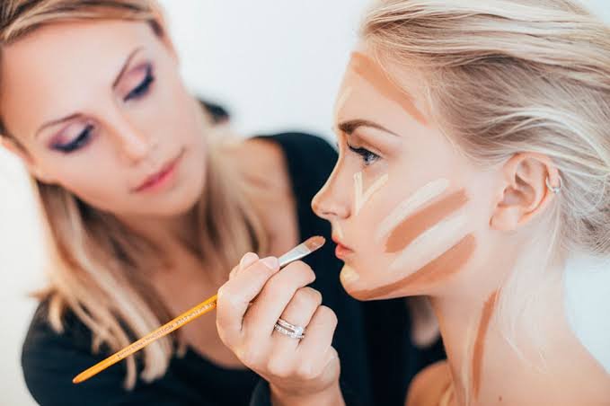 Free Makeup Artist